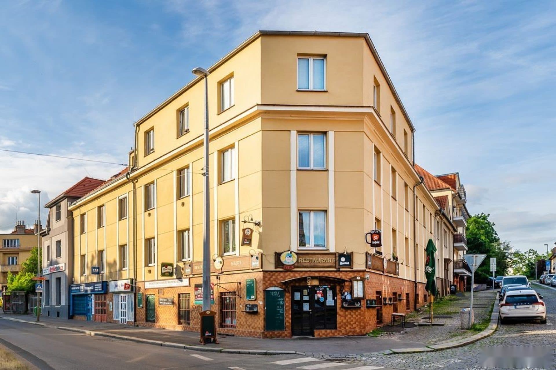 Byty Průběžná 28