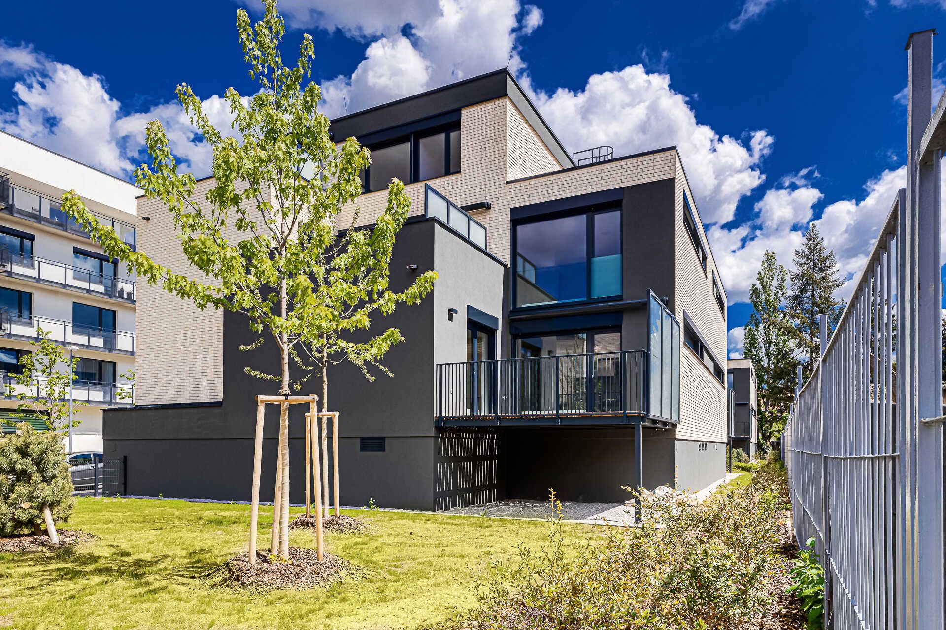 VILLA DOMY Třebešín